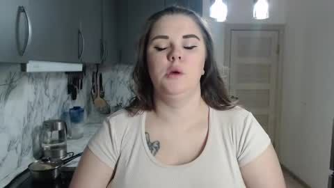 Kate online show from March 1, 11:15 pm