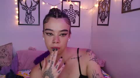 Snapshot of _marcela_wi chatting on February 6, 10:21 pm Marce  online show from February 6, 10:21 pm