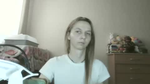 Snapshot of _mari_so chatting on June 19, 2:32 pm Scarlett online show from June 19, 2:32 pm