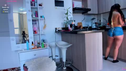 Snapshot of _maria_angel_ chatting on June 5, 6:02 pm Maria Angel online show from June 5, 6:02 pm
