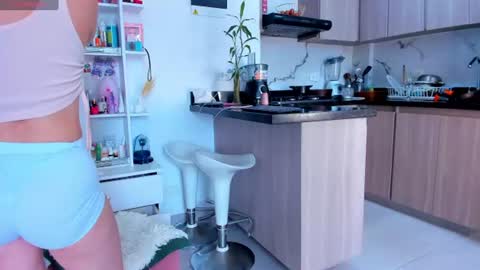 Snapshot of _maria_angel_ chatting on June 19, 6:12 pm Maria Angel online show from June 19, 6:12 pm