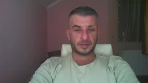 Snapshot of _marrrio chatting on December 12, 9:37 pm _marrrio online show from December 12, 9:37 pm