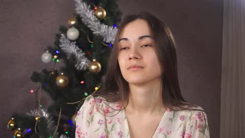 Snapshot of _marvelous_time_ chatting on December 24, 11:33 pm  Gwen  online show from December 24, 11:33 pm