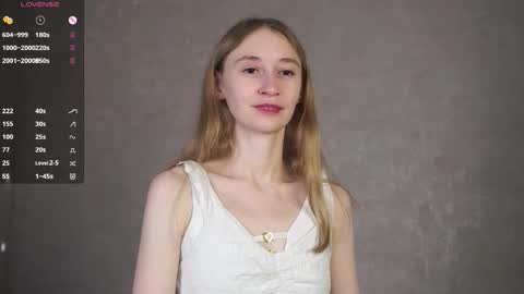 Snapshot of _marvelous_time_ chatting on September 26, 3:43 am  Gwen  online show from September 26, 3:43 am