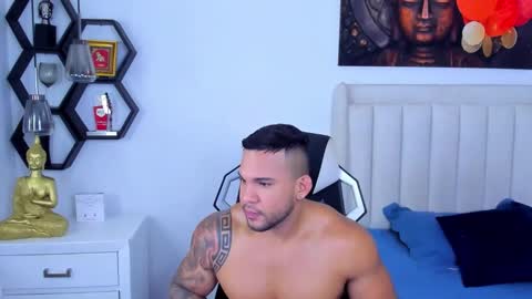 _matthew_santos_ online show from November 10, 9:36 pm