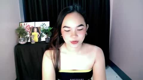 _maureen_ online show from September 10, 10:48 am