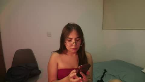 Snapshot of _maxxx1_ chatting on April 24, 1:41 am max and abby online show from April 24, 1:41 am