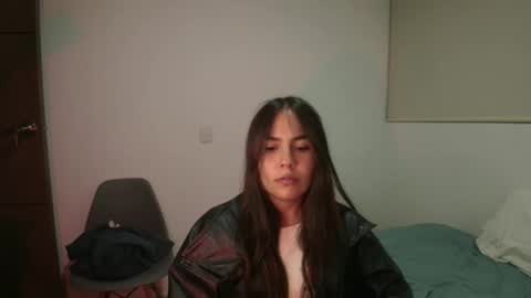 Snapshot of _maxxx1_ chatting on April 26, 2:31 am max and abby online show from April 26, 2:31 am