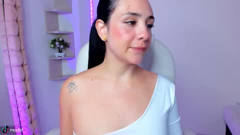 Snapshot of _meel_ chatting on October 22, 10:53 pm Meel online show from October 22, 10:53 pm