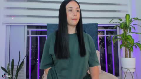 Snapshot of _meel_ chatting on November 4, 2:54 am Meel online show from November 4, 2:54 am