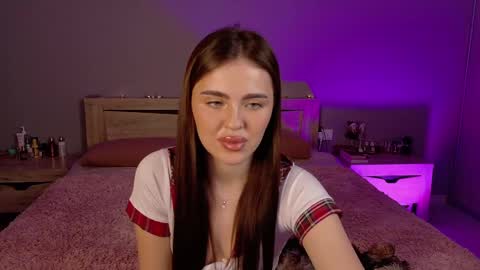 Snapshot of _meganbloom_ chatting on March 22, 3:26 pm Sheila online show from March 22, 3:26 pm