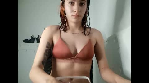 Snapshot of _mia_foster1 chatting on January 25, 11:32 pm Mia-foster online show from January 25, 11:32 pm