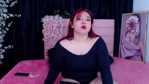 _mia_valencia_ online show from June 3, 11:24 am