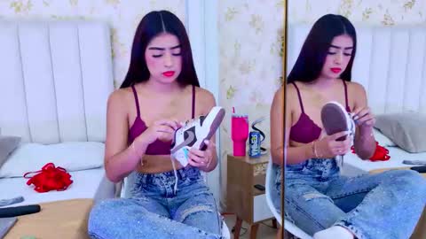 Snapshot of _miaa_monroe chatting on October 15, 7:58 pm Mia Monroe online show from October 15, 7:58 pm