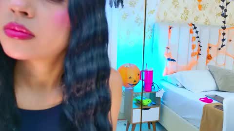 Snapshot of _miaa_monroe chatting on November 1, 7:49 pm Mia Monroe online show from November 1, 7:49 pm