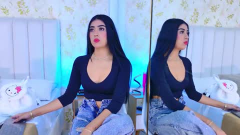 Snapshot of _miaa_monroe chatting on November 6, 7:48 pm Mia Monroe online show from November 6, 7:48 pm