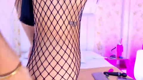 Snapshot of _miaa_monroe chatting on November 15, 7:43 pm Mia Monroe online show from November 15, 7:43 pm