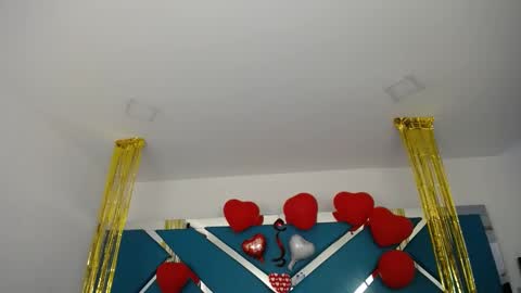  Mia  online show from February 11, 7:05 pm