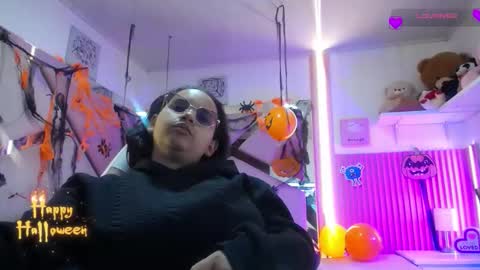  Mia  online show from November 1, 12:40 pm