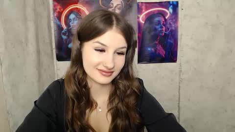 Mia online show from September 11, 1:55 pm