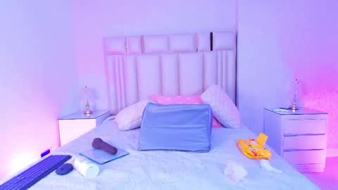 Mia  online show from February 19, 12:01 pm