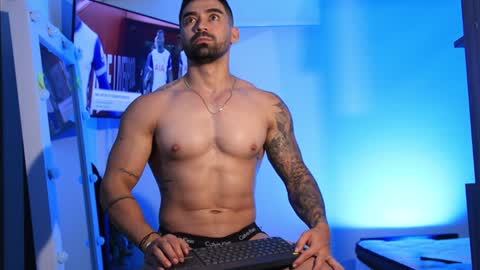 soy mike online show from February 6, 9:06 pm