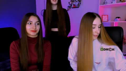 your Mila online show from March 19, 9:46 am