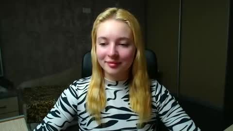 Melanie online show from December 16, 6:40 am