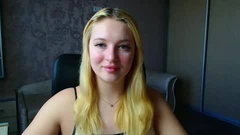 Melanie online show from May 7, 9:03 am