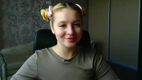 Melanie online show from May 16, 10:36 am