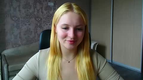 Melanie online show from June 4, 12:33 pm
