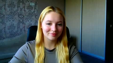 Melanie online show from June 27, 6:51 am
