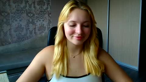 Melanie online show from July 6, 10:01 am