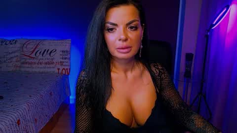 Snapshot of _milani_ chatting on September 23, 5:38 pm Milani online show from September 23, 5:38 pm