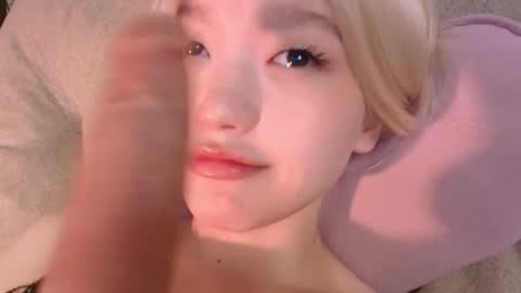 Snapshot of _milli_sun chatting on October 22, 5:19 am Kim online show from October 22, 5:19 am