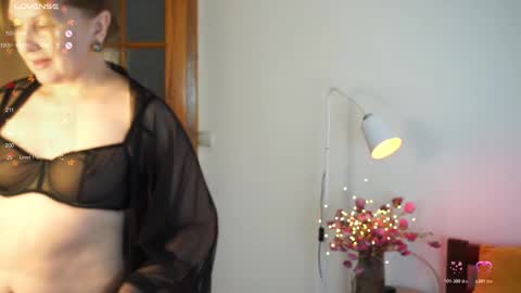 _million_dollarsmile online show from November 24, 1:11 pm