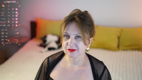 _million_dollarsmile online show from December 3, 8:40 pm