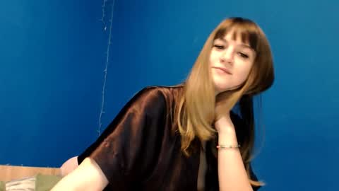 Snapshot of _minnie_boo_ chatting on December 14, 2:44 pm Boo online show from December 14, 2:44 pm