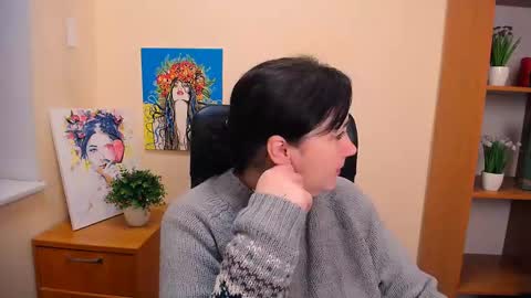 Snapshot of _miranda_sun chatting on February 12, 8:59 am Miranda online show from February 12, 8:59 am