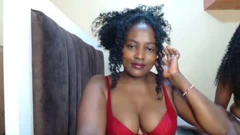 Snapshot of _mireh chatting on October 10, 9:08 am mireh online show from October 10, 9:08 am