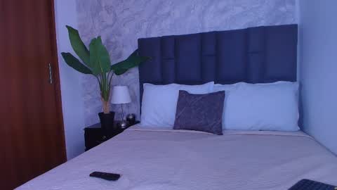 Mishell online show from November 15, 7:32 pm