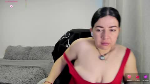 _miss_coco_ online show from April 12, 11:15 am