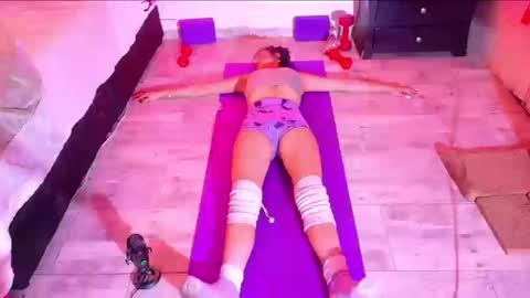 karoline uwu online show from September 11, 1:49 am