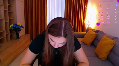 Mia online show from September 14, 9:08 am