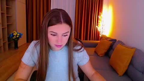 Mia online show from September 17, 4:58 am