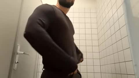 Snapshot of _misterniceguy chatting on October 15, 7:41 am BENJI online show from October 15, 7:41 am