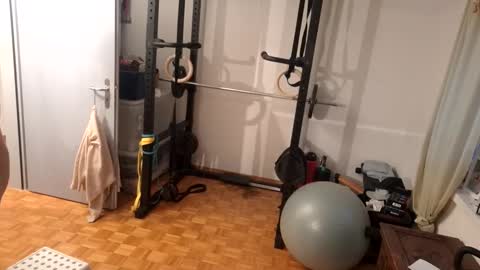 Snapshot of _misterniceguy chatting on November 24, 3:23 pm BENJI online show from November 24, 3:23 pm