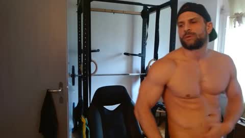 Snapshot of _misterniceguy chatting on February 4, 11:16 am BENJI online show from February 4, 11:16 am