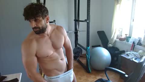 Snapshot of _misterniceguy chatting on May 7, 12:10 pm BENJI online show from May 7, 12:10 pm