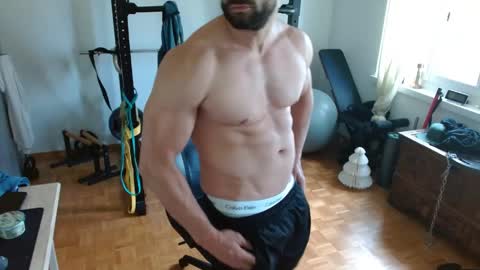 Snapshot of _misterniceguy chatting on May 20, 3:18 pm BENJI online show from May 20, 3:18 pm